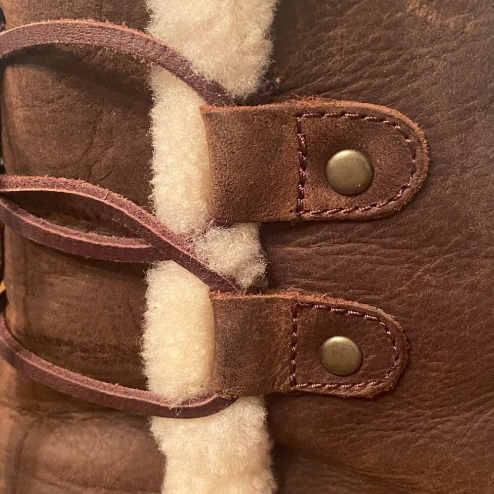 UGG Akadia Brown Leather Sheepskin Boots Women's Size 7